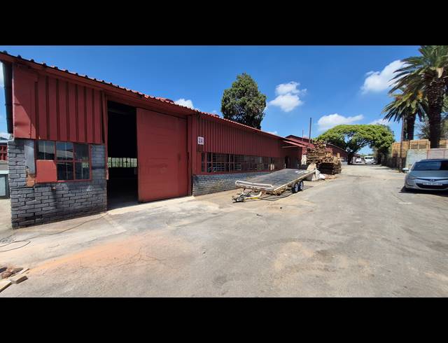 244M² FACTORY TO LET IN ANDERBOLT